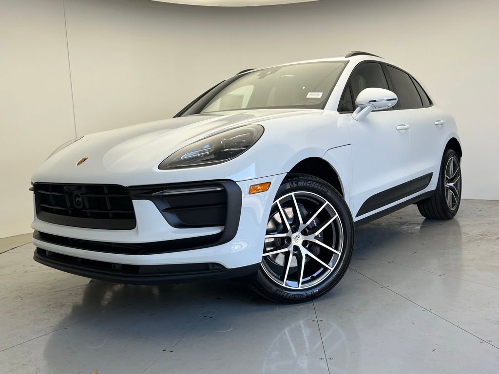 Used 2026 Porsche Macan AWD/4WD image 1