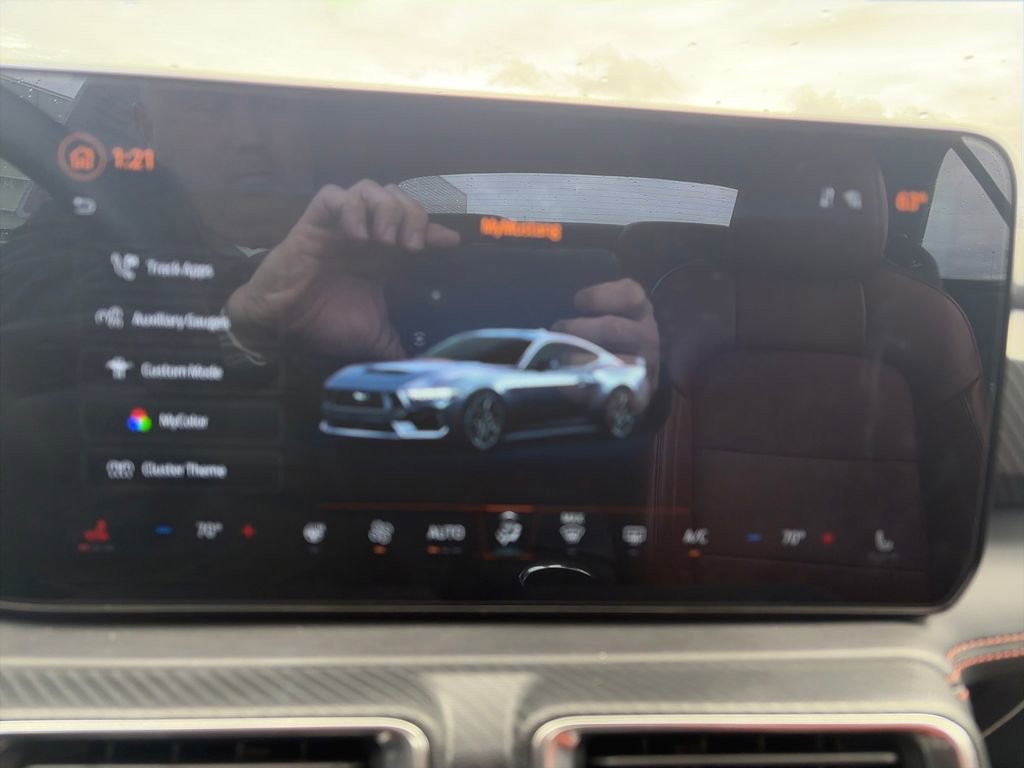 Used 2025 Ford Mustang GT Premium RWD image 36