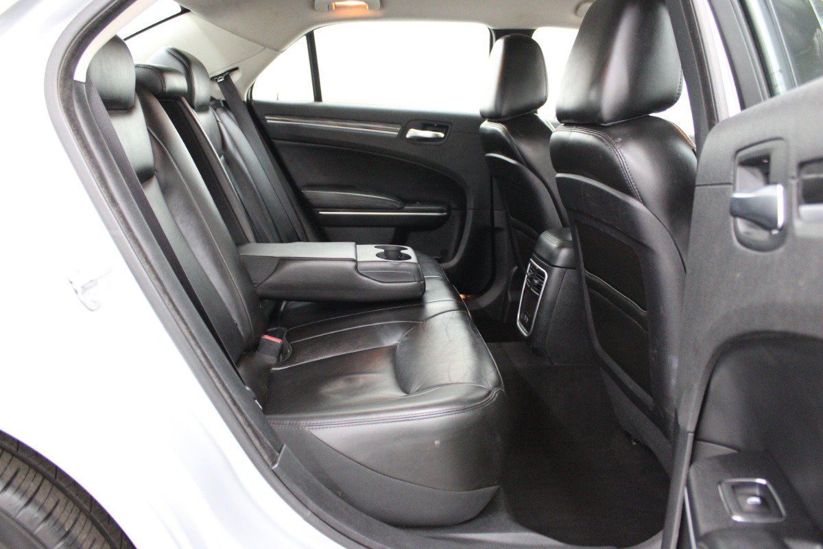 Used 2021 Chrysler 300 Touring L RWD image 11