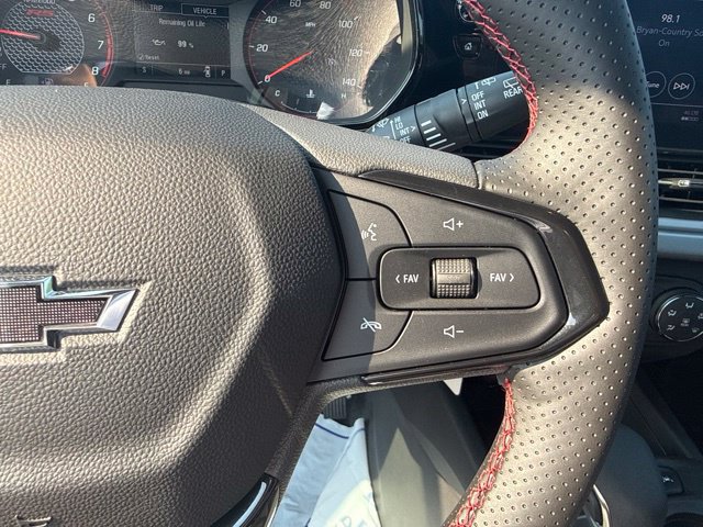 New 2026 Chevrolet Trax RS w/ Sunroof Package FWD image 23