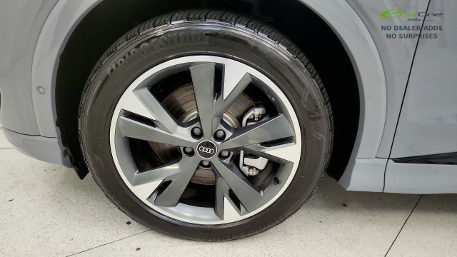 Used 2024 Audi Q4 e-tron Premium Plus w/ Premium Plus AWD/4WD image 88