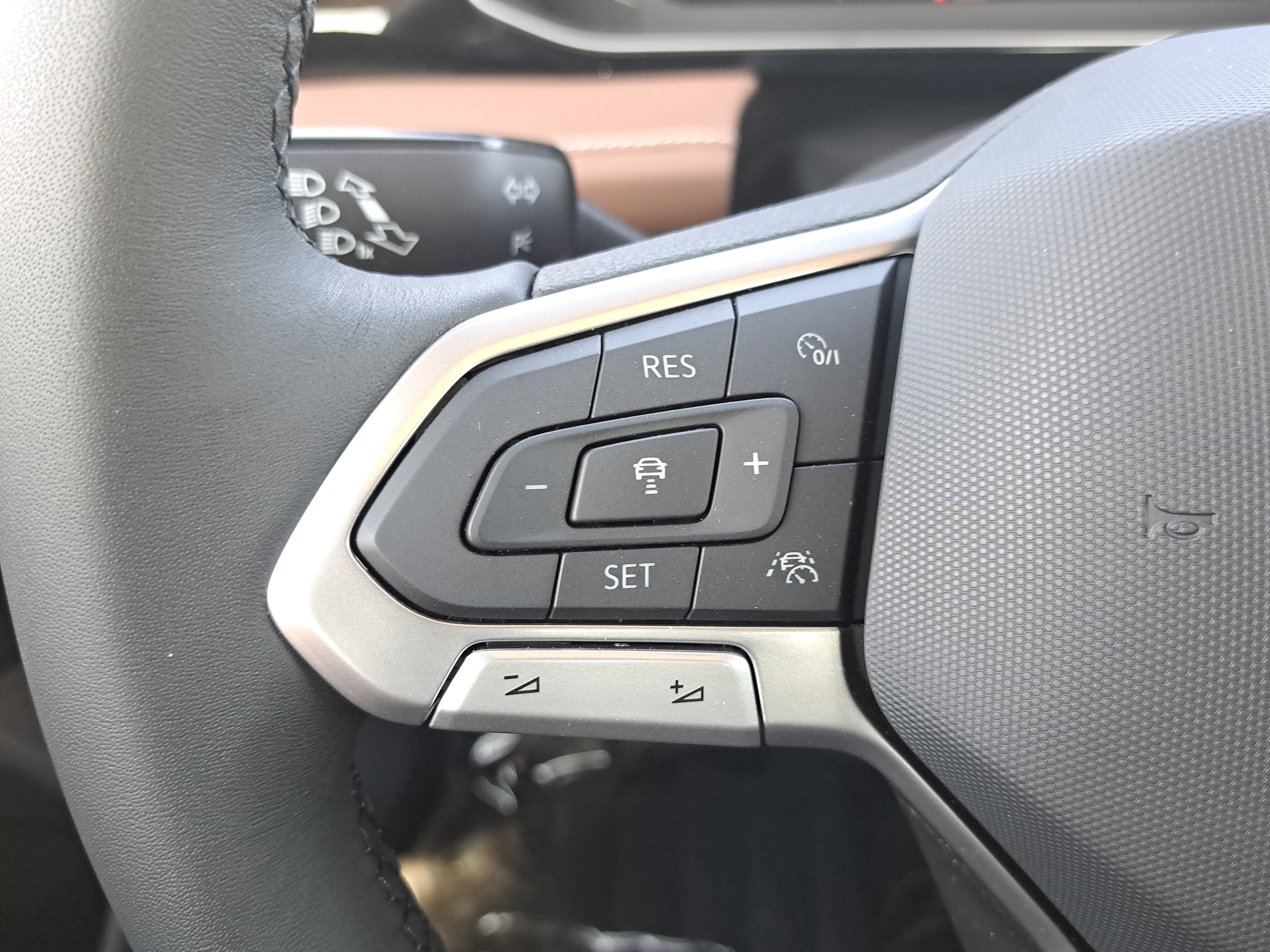 New 2026 Volkswagen Jetta SEL FWD image 16