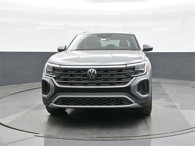 New 2026 Volkswagen Atlas Cross Sport SE image 2