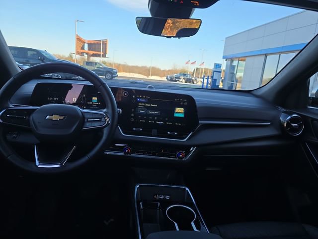 Used 2025 Chevrolet Equinox LT w/ Convenience Package II image 12