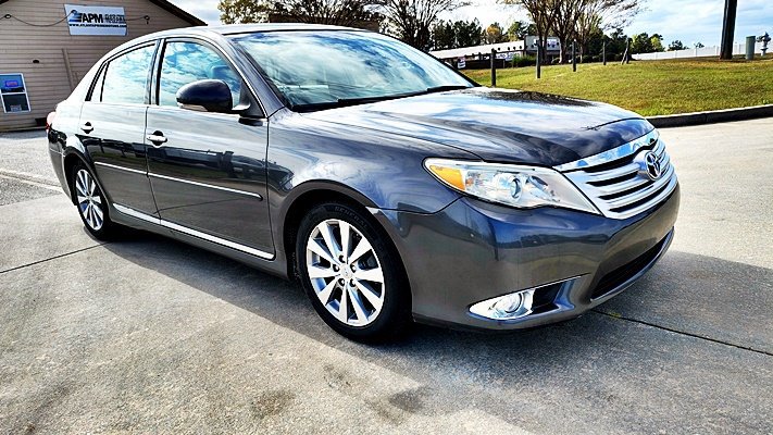 Used 2011 Toyota Avalon Limited image 11