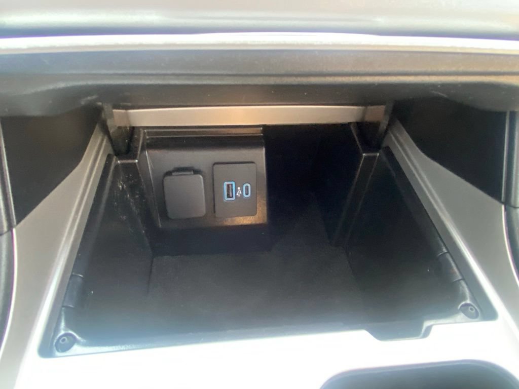 Used 2022 Ford Explorer XLT w/ Class IV Trailer Tow Package AWD/4WD image 30