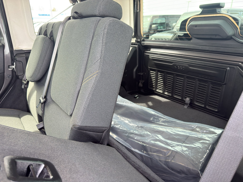 Used 2025 Jeep Wrangler Sahara w/ Safety Group image 34