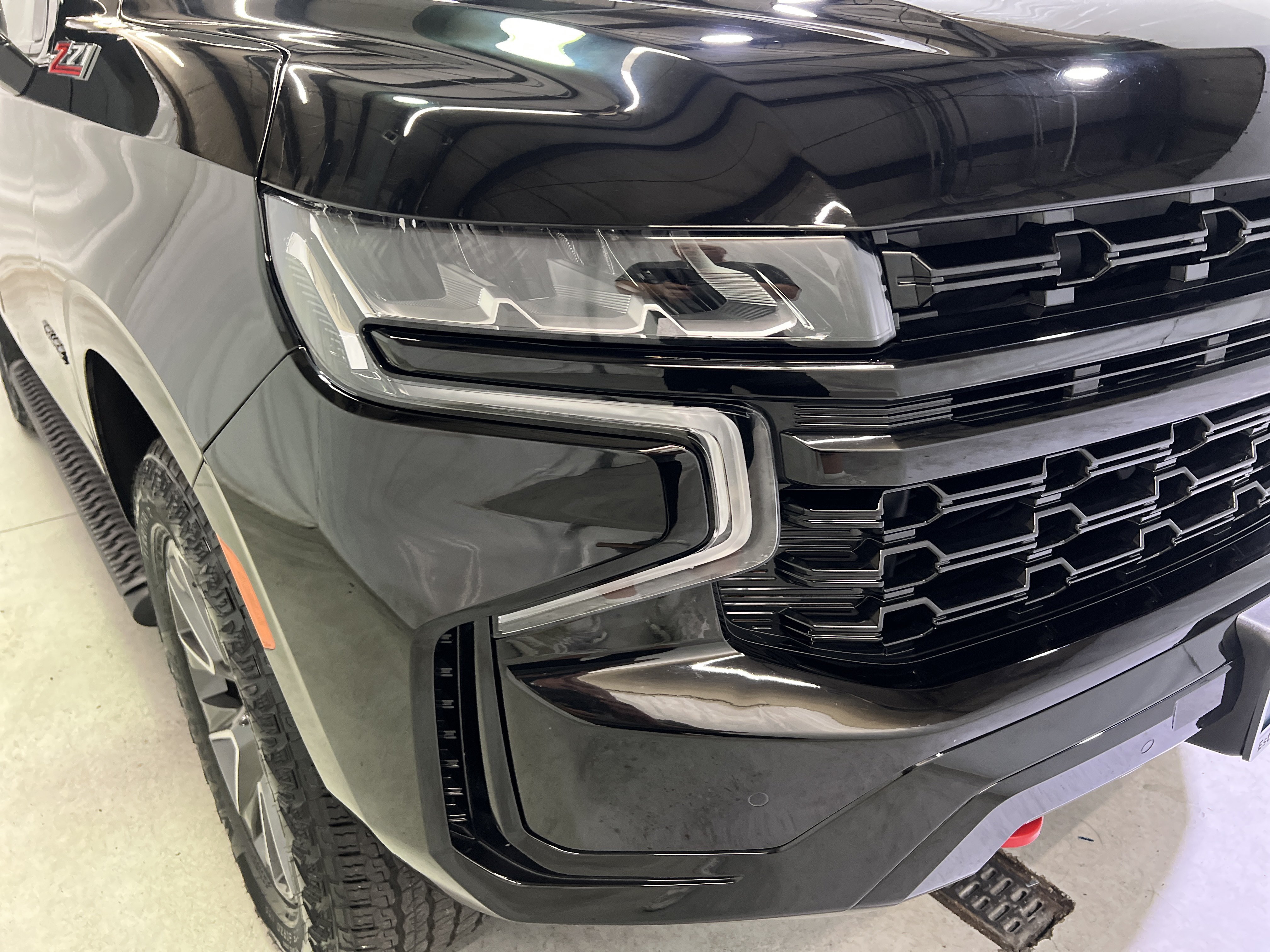 Certified 2023 Chevrolet Tahoe Z71 w/ Luxury Package AWD/4WD image 5