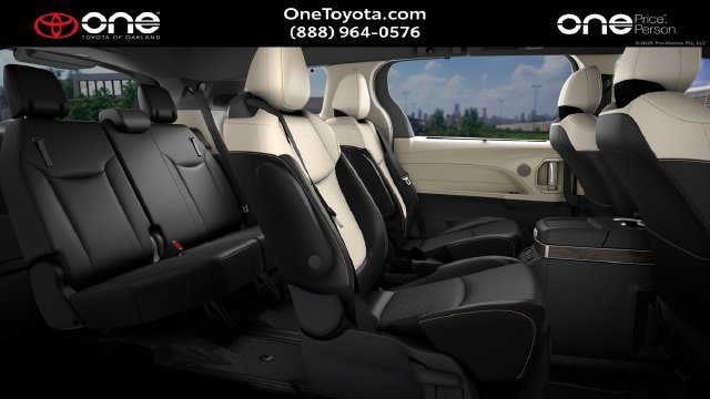 New 2026 Toyota Sienna Platinum AWD/4WD image 3