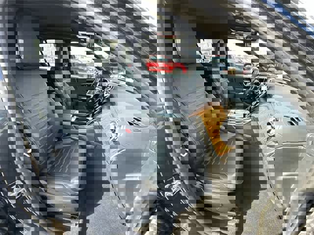 Used 2025 Mercedes-Benz GLC 300 4MATIC image 20