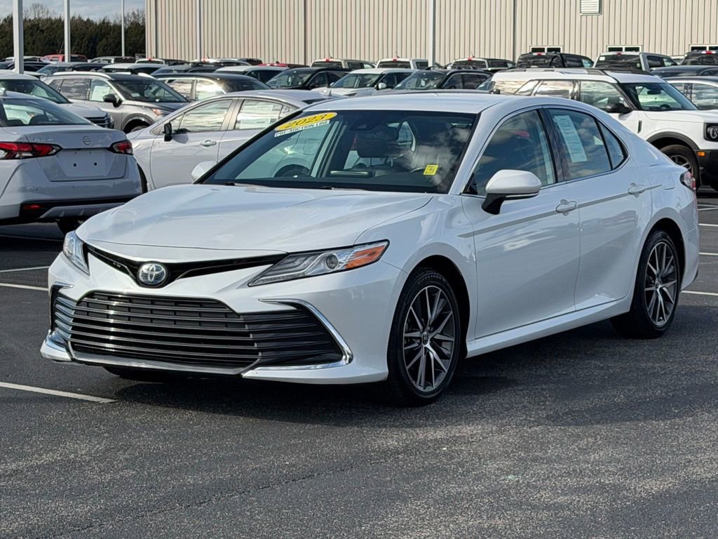 Used 2023 Toyota Camry XLE image 10