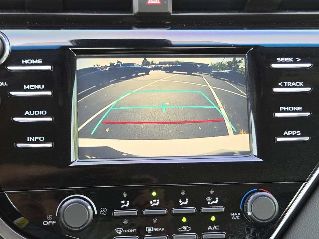 Used 2018 Toyota Camry LE FWD image 9