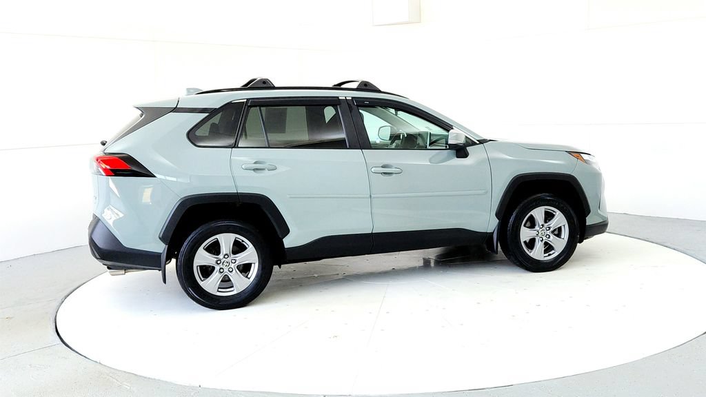 Used 2022 Toyota RAV4 XLE w/ Convenience Package AWD/4WD image 6