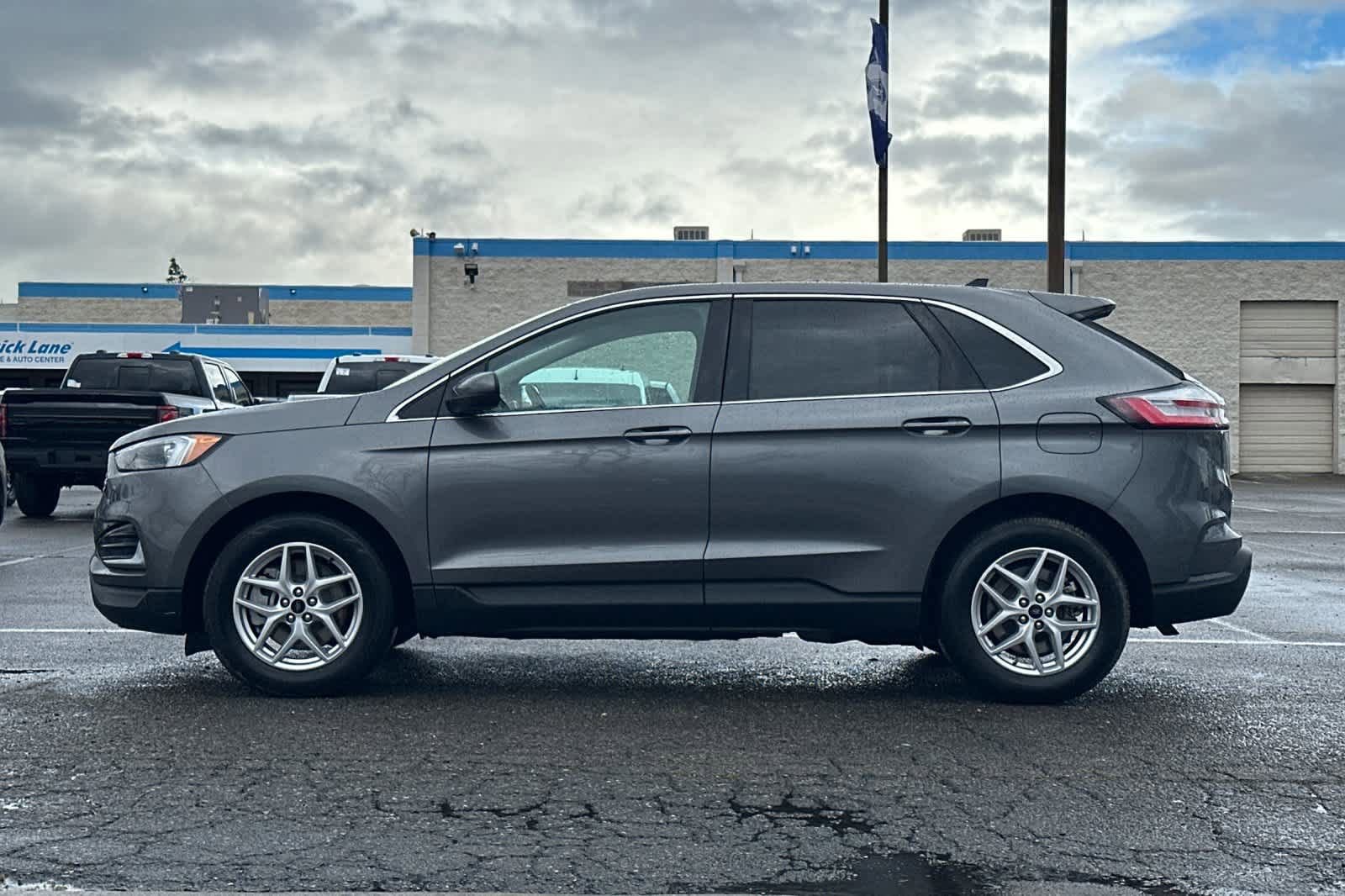 Certified 2024 Ford Edge SEL image 6