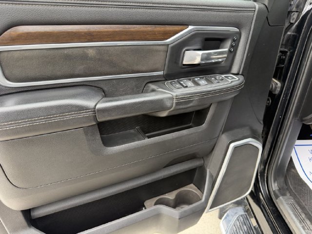 Used 2022 RAM 3500 Laramie AWD/4WD image 19