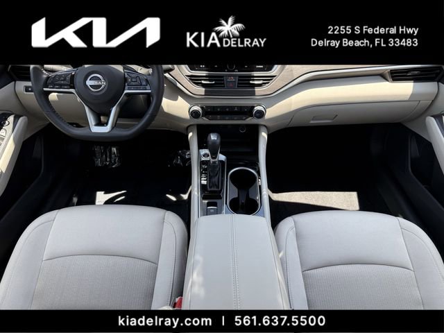 Used 2024 Nissan Altima 2.5 SV w/ SV Premium Package FWD image 11