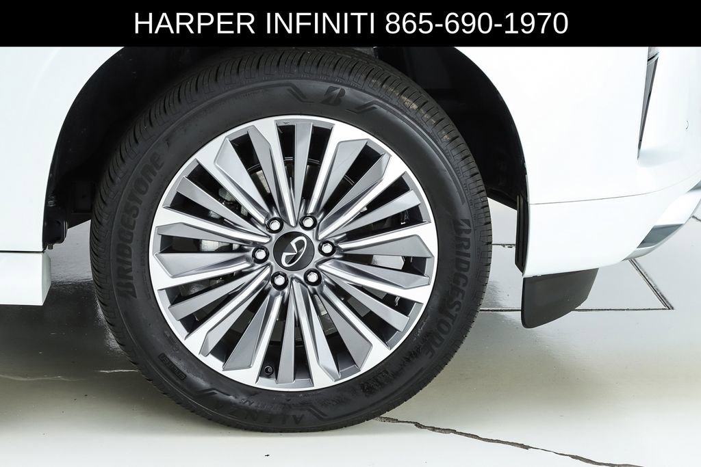 Used 2025 INFINITI QX80 Sensory AWD/4WD image 15