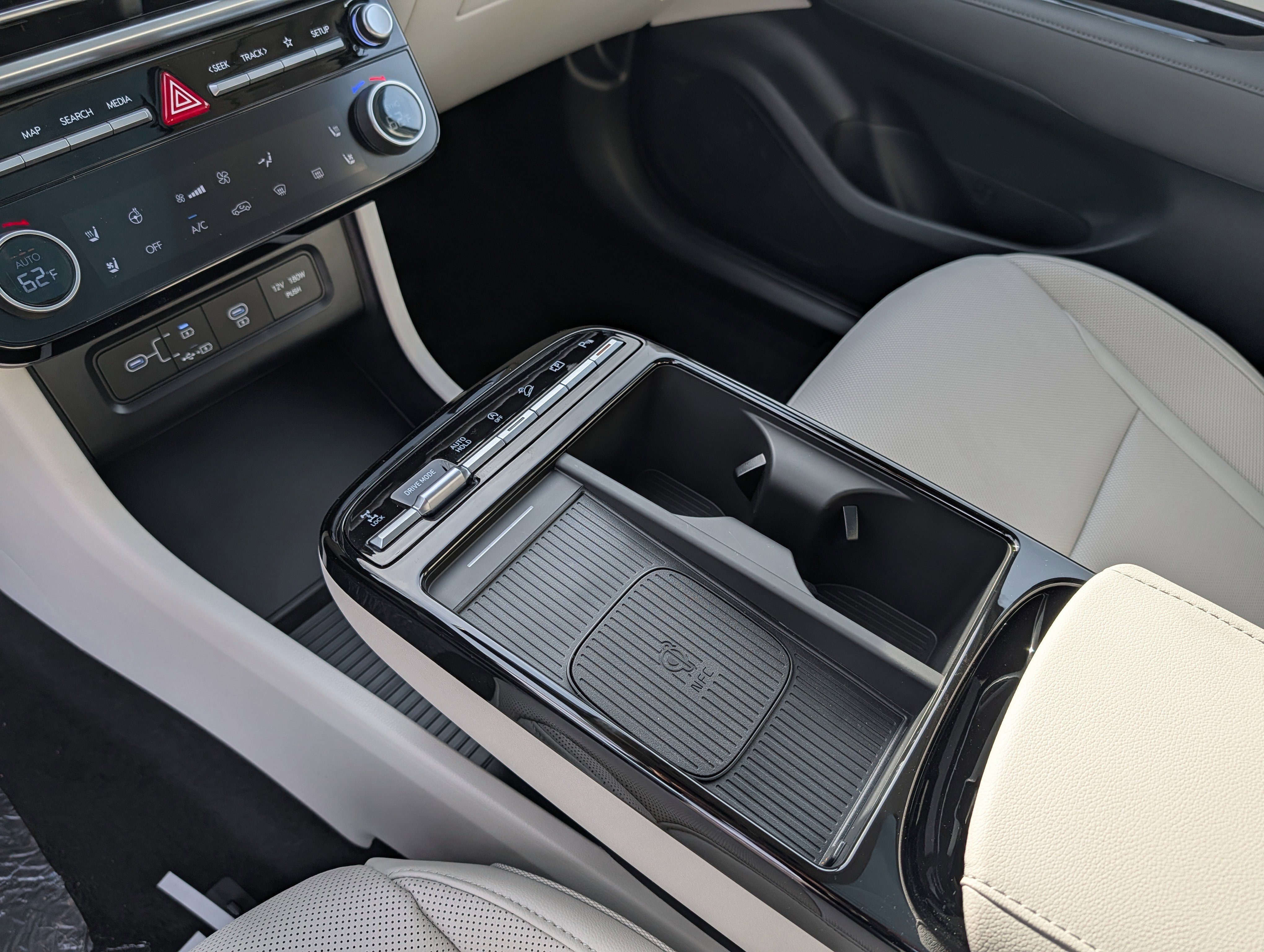 New 2026 Hyundai Tucson Limited w/ Tow & Go Package image 14