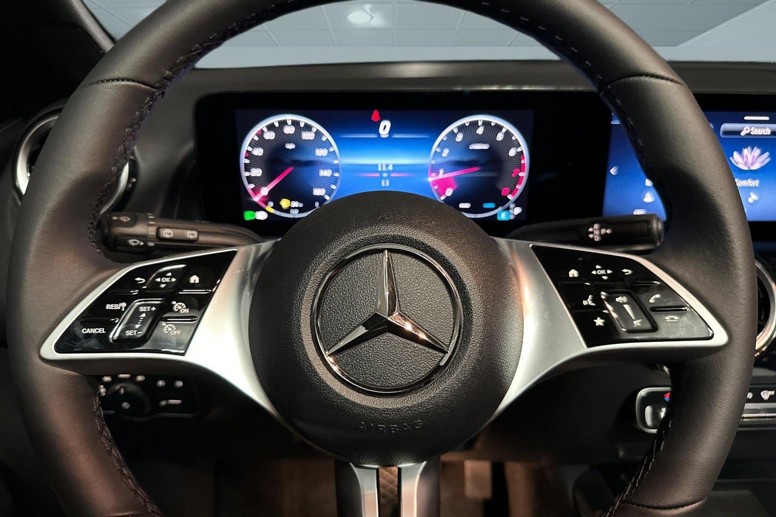 New 2026 Mercedes-Benz GLB 250 image 15