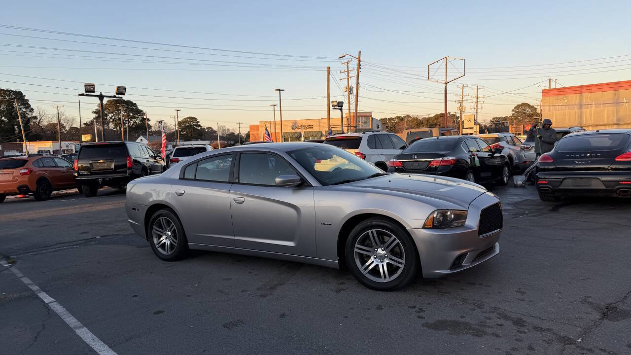 Used 2014 Dodge Charger R/T image 4