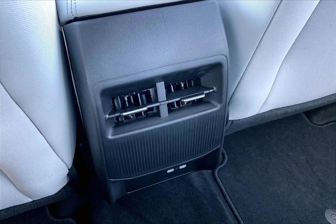 New 2026 Jeep Cherokee Laredo AWD/4WD image 13