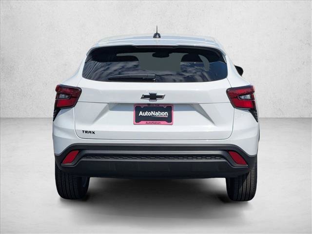 New 2026 Chevrolet Trax LS w/ LS Convenience Package FWD image 8