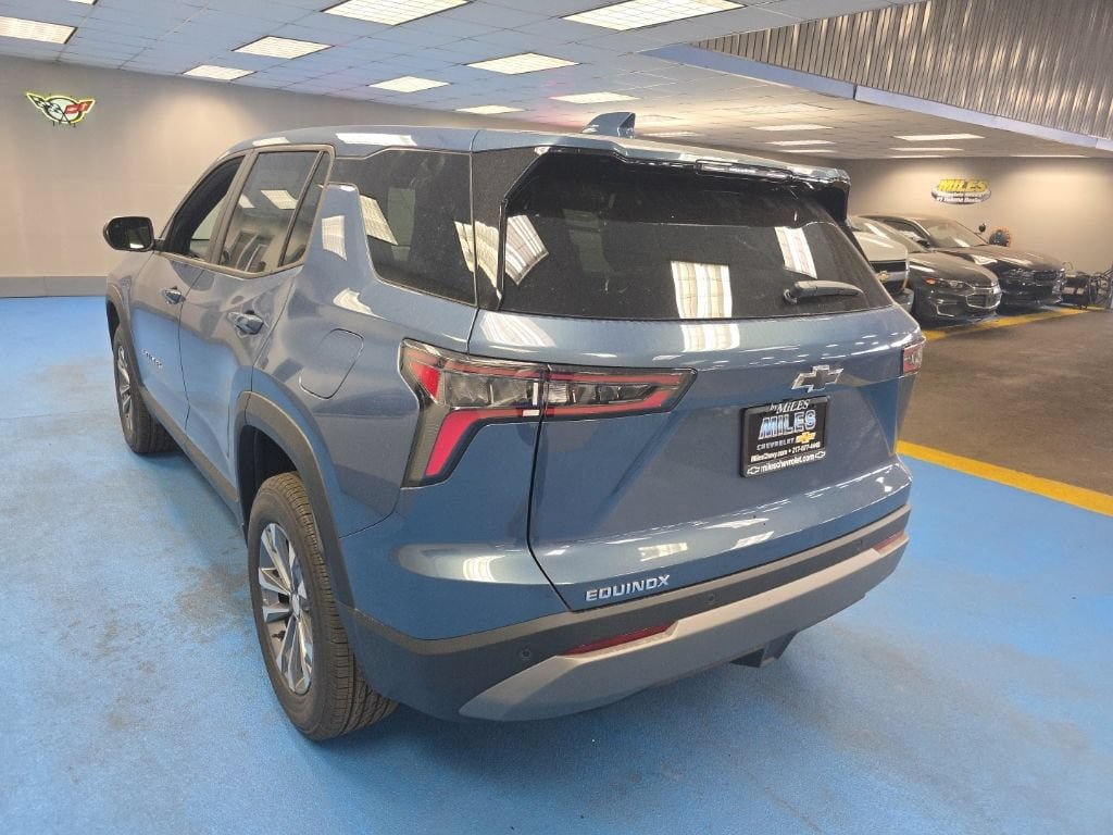 New 2027 Chevrolet Equinox LT FWD image 5