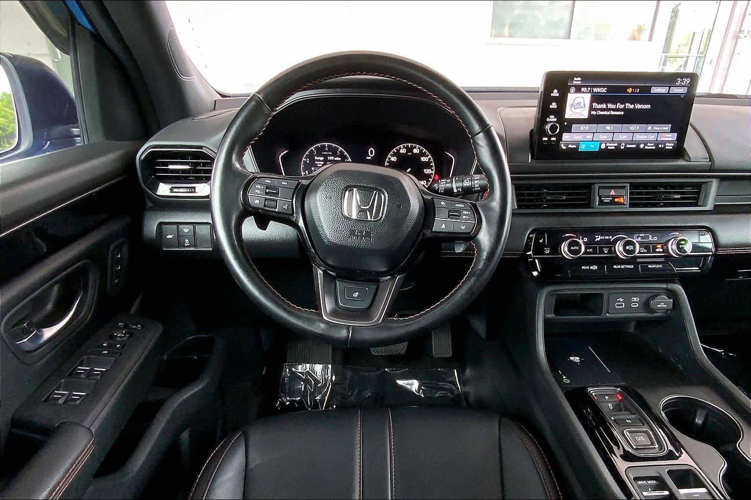 Used 2024 Honda Pilot TrailSport image 6