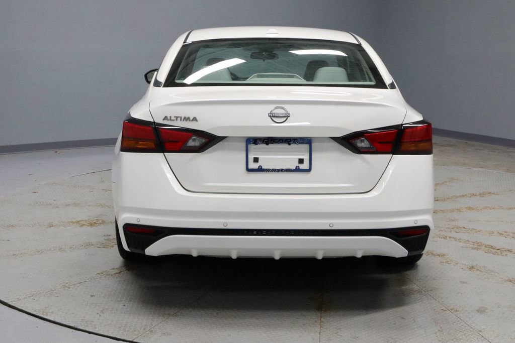 Certified 2025 Nissan Altima 2.5 SV image 9