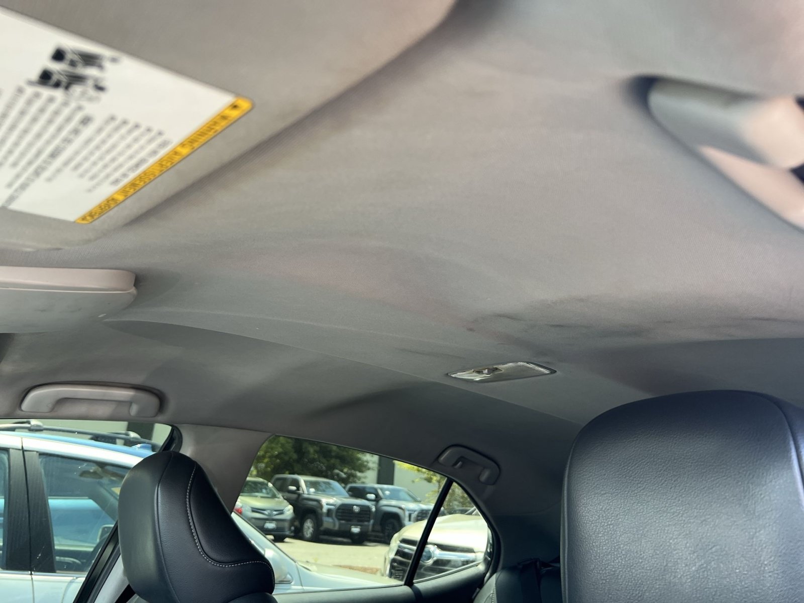 Used 2018 Toyota Camry SE FWD image 19