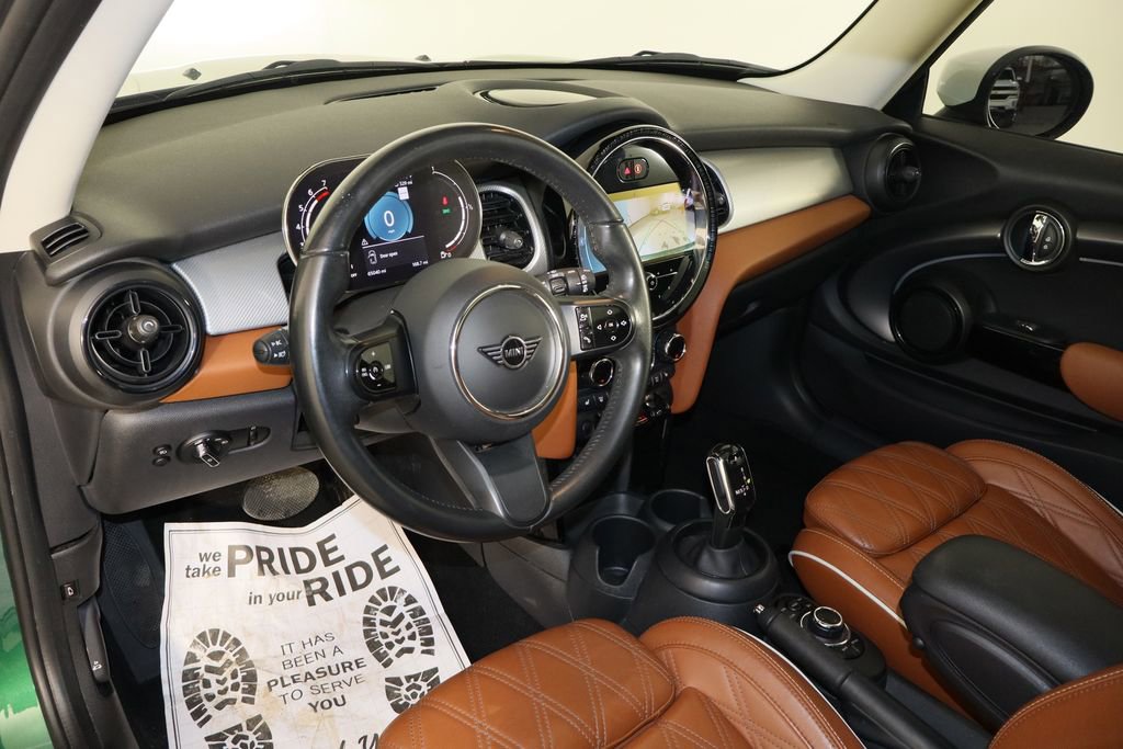 Used 2023 MINI Cooper 2-Door Hardtop w/ Signature Upholstery Package image 25