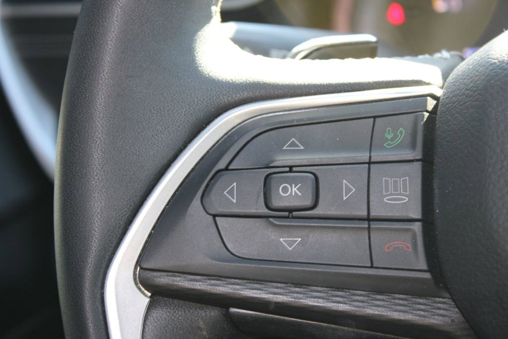 Used 2023 Jeep Grand Cherokee L Laredo image 14