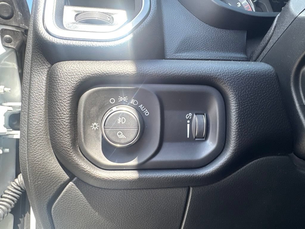 Used 2024 RAM 3500 Big Horn AWD/4WD image 36