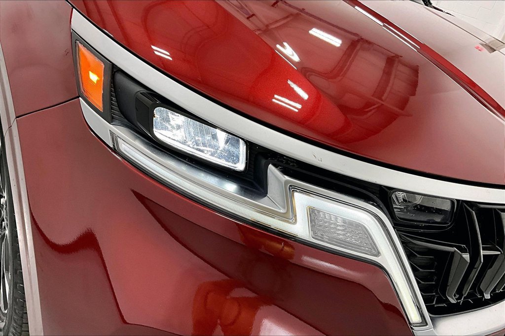 Used 2022 Kia Carnival EX FWD image 35