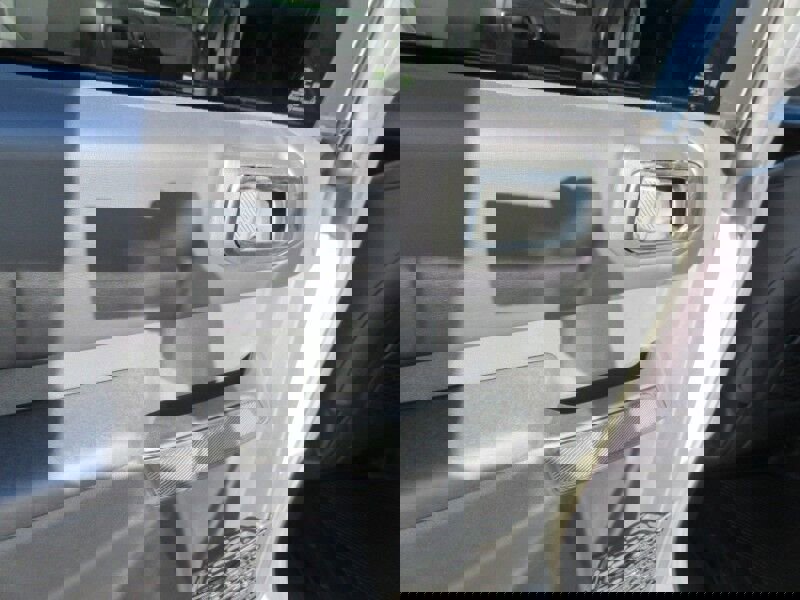 New 2025 Ford Bronco Badlands image 19