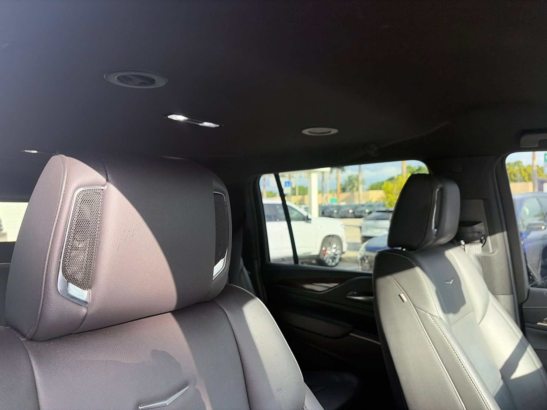 Certified 2022 Cadillac Escalade ESV Luxury RWD image 11