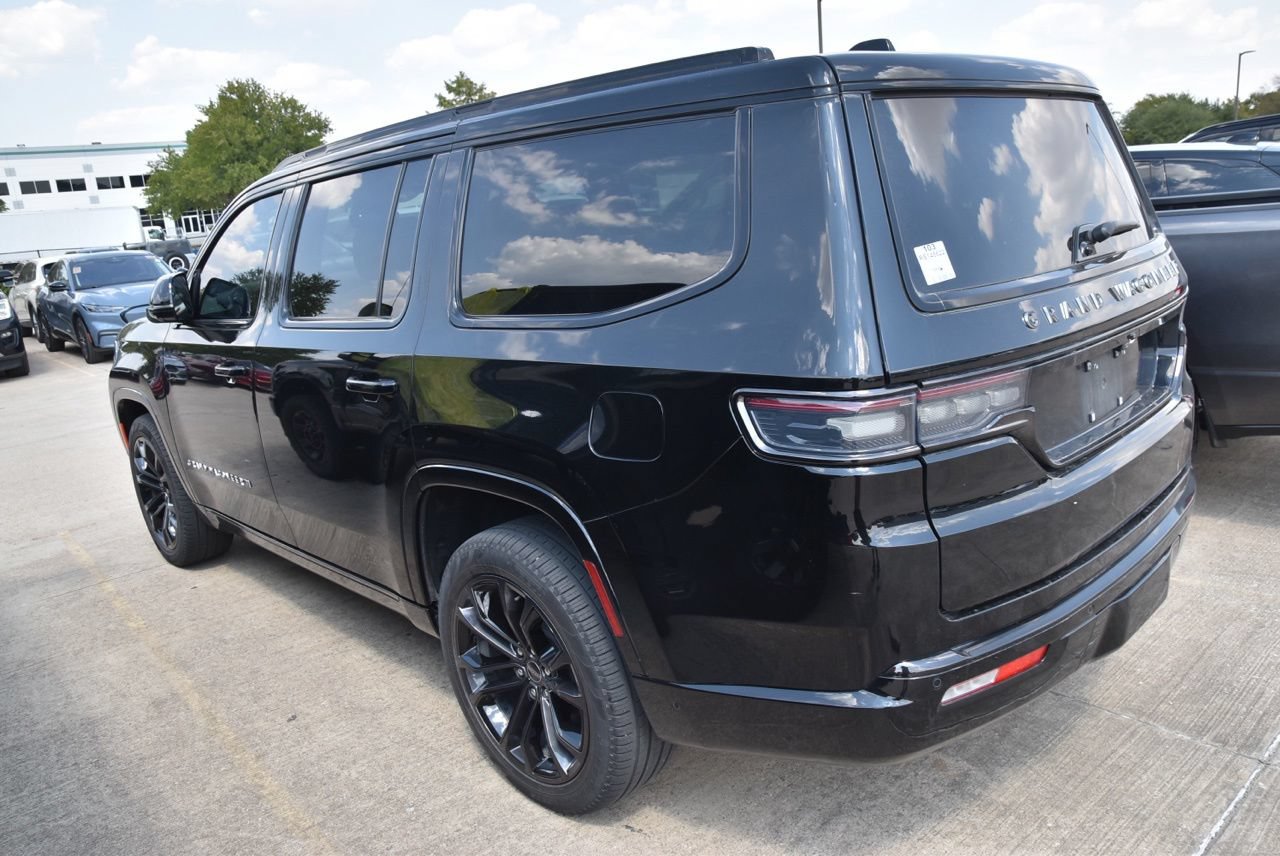 Used 2024 Jeep Grand Wagoneer Series III w/ Rear Seat Video Group 1 AWD/4WD image 7