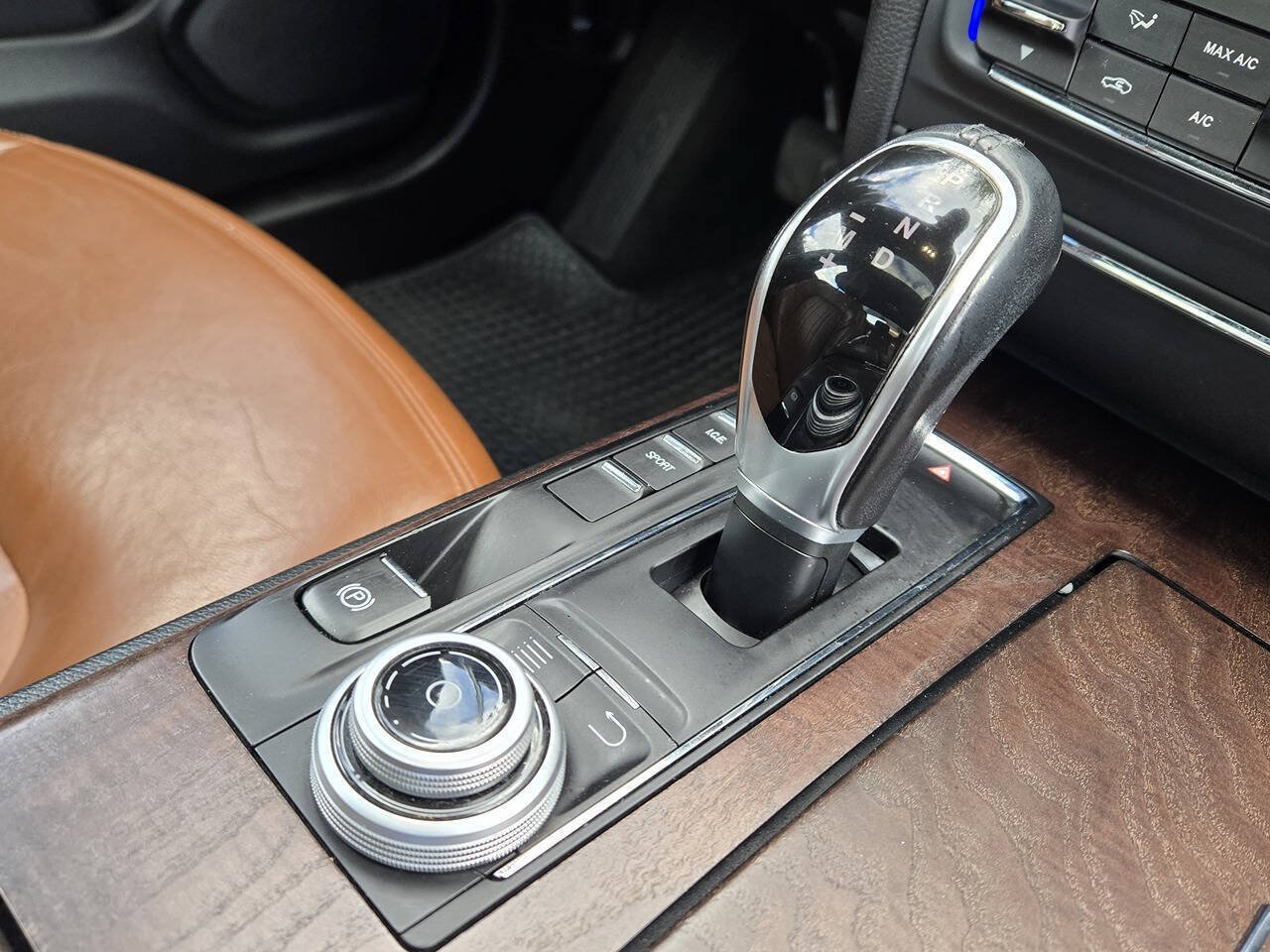 Used 2017 Maserati Ghibli S Q4 AWD/4WD image 35