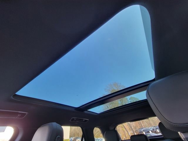 Used 2025 Land Rover Range Rover Sport image 40