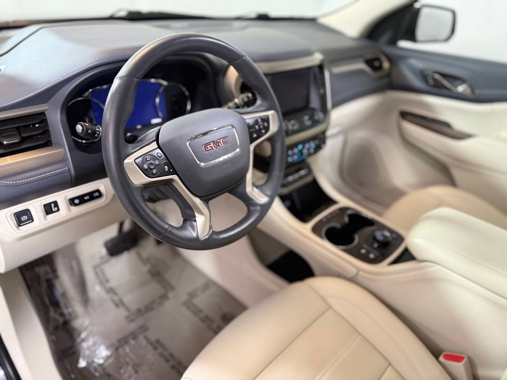 Used 2023 GMC Acadia Denali w/ Denali Ultimate Package image 18