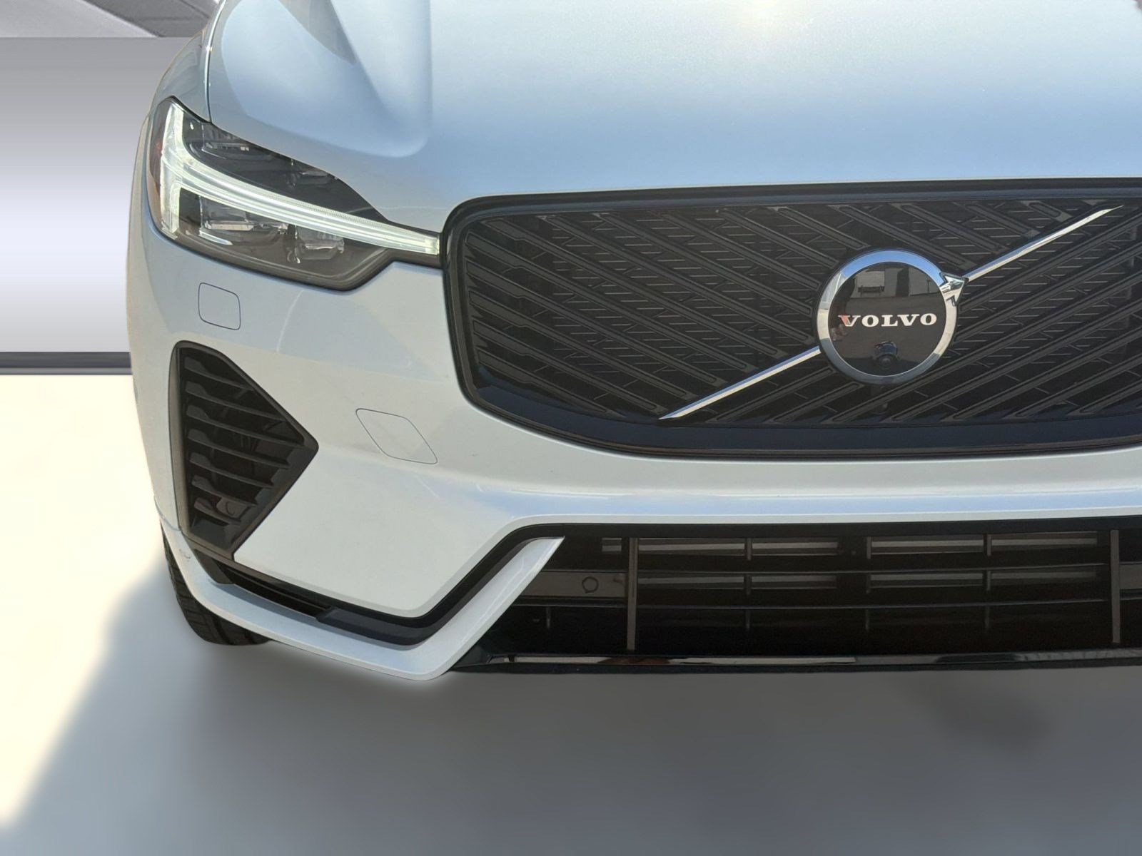 New 2026 Volvo XC60 T8 Plus w/ Climate Package AWD/4WD image 29