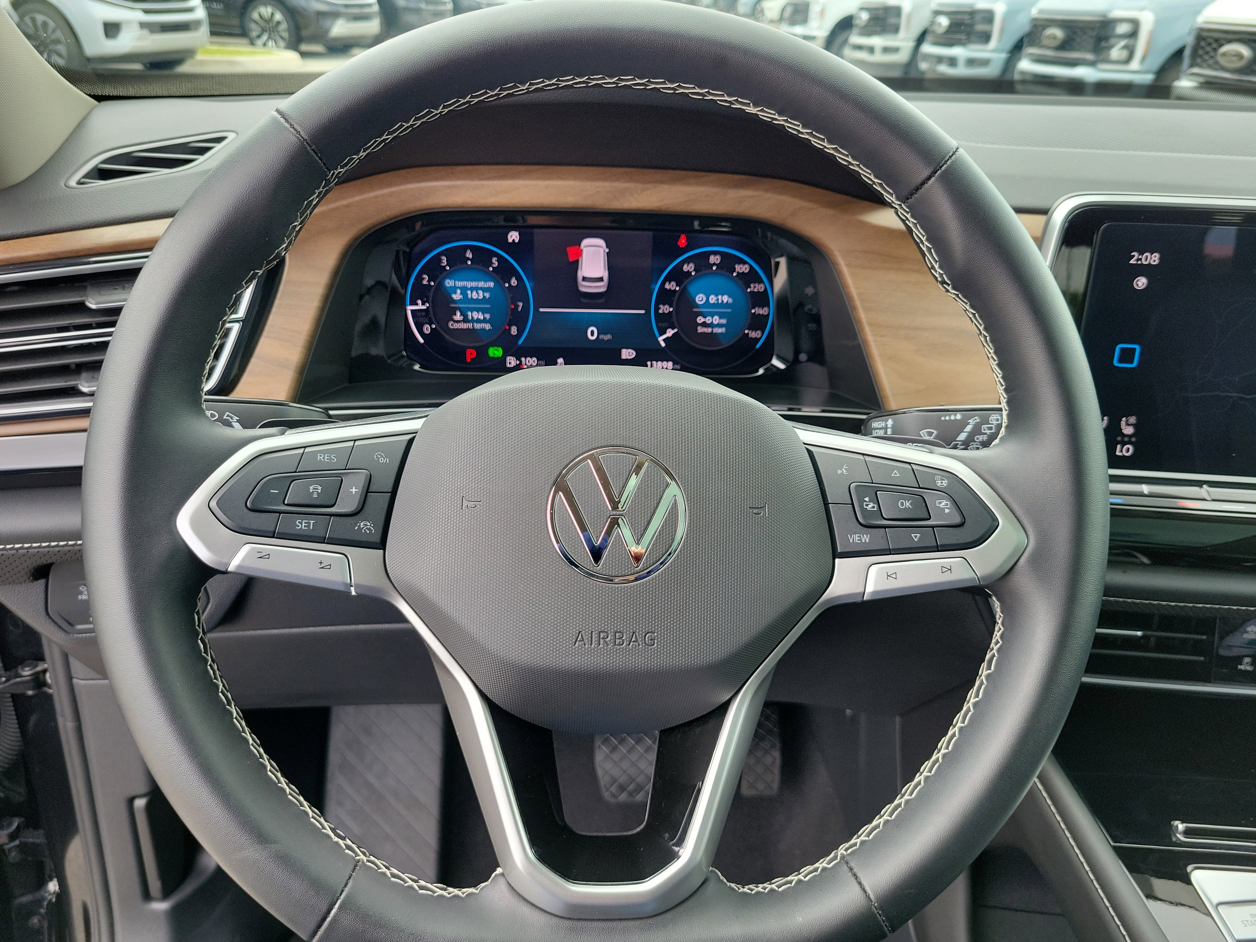 Used 2025 Volkswagen Atlas SE FWD image 22
