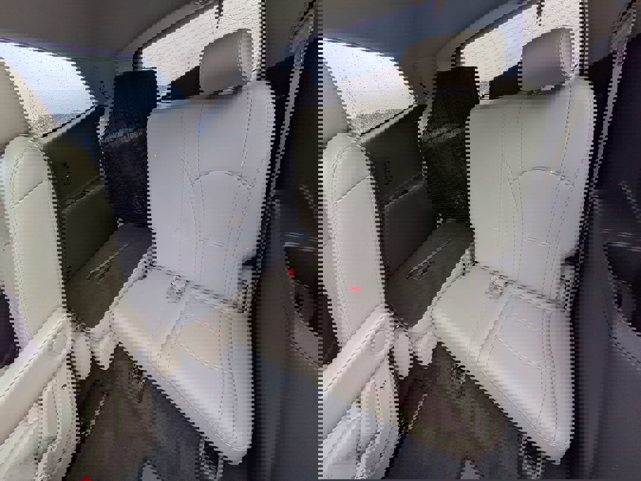 Used 2019 Buick Enclave Essence image 27