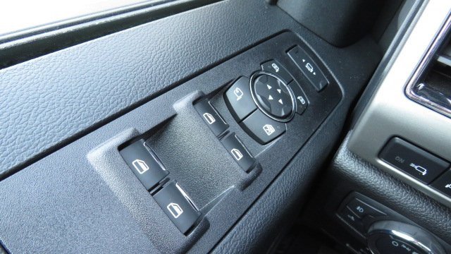 Certified 2020 Ford F250 Lariat w/ Lariat Value Package image 27