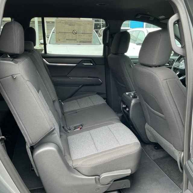 New 2025 GMC Acadia Elevation w/ Black Edition FWD image 17