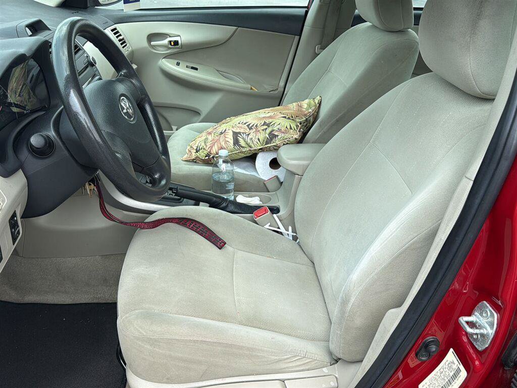 Used 2013 Toyota Corolla L FWD image 12