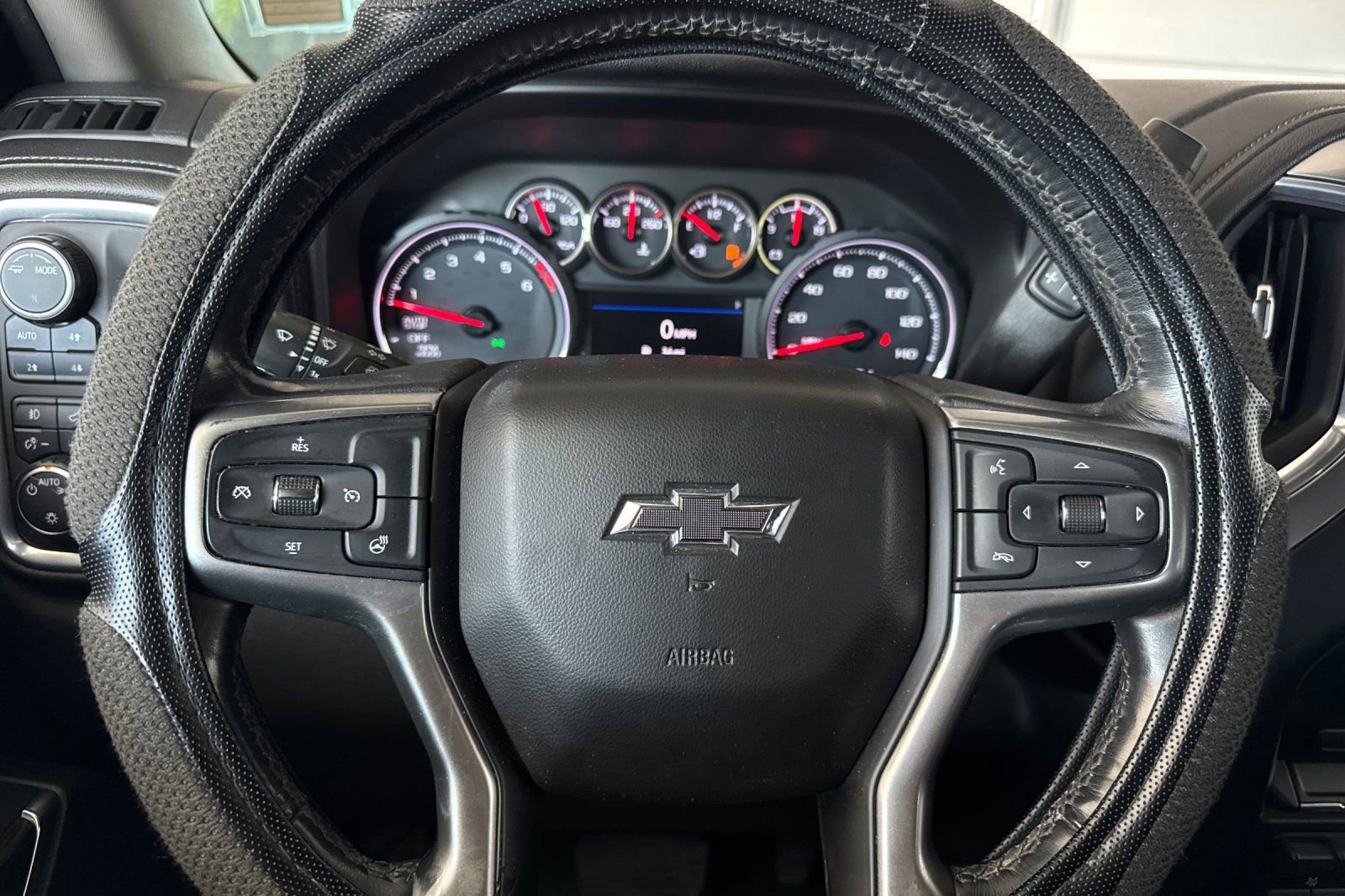 Used 2020 Chevrolet Silverado 1500 RST w/ All-Star Edition AWD/4WD image 25