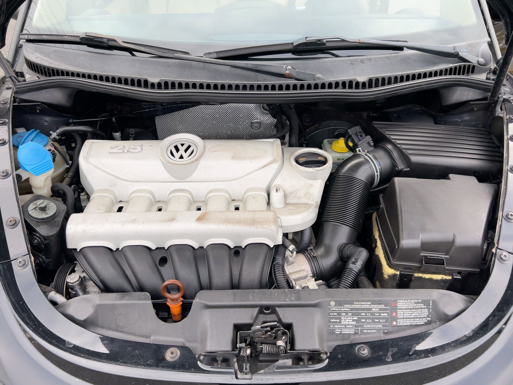 Used 2010 Volkswagen Beetle Coupe image 27