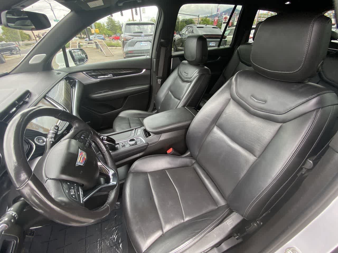Used 2023 Cadillac XT6 Premium Luxury AWD/4WD image 11