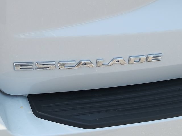 New 2026 Cadillac Escalade Luxury w/ Touring Package AWD/4WD image 19